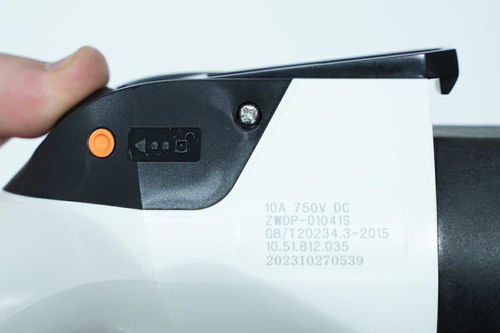 創(chuàng)新、安全與智能的融合 拆解吉利2kW便攜式直流充電機，探析新能源汽車充電設備設計典范